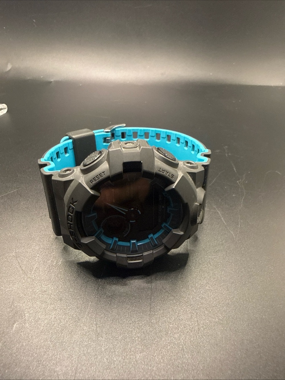 Casio G-Shock watch, specifically a GA-700SE model 5522 - Picture 5 of 8